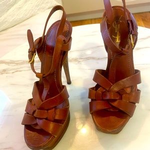 YSL Tribute. Saint Laurent 105 leather platform sandals
